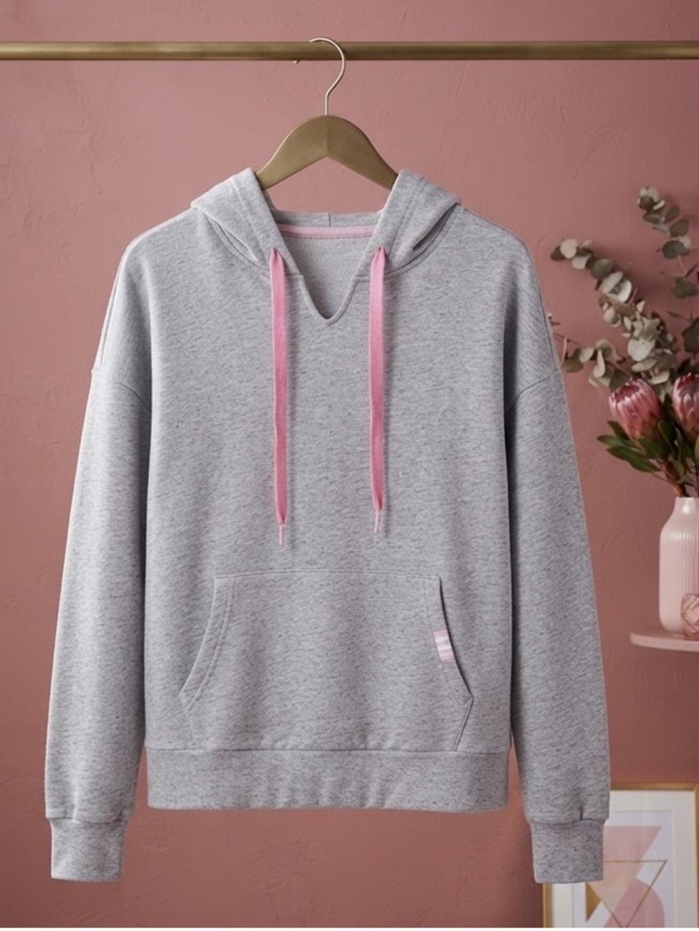 NWT VS VICTORIAS SECRET ANGEL CAMPUS FLEECE HOODIE SWEATSHIRT SMALL
NEW